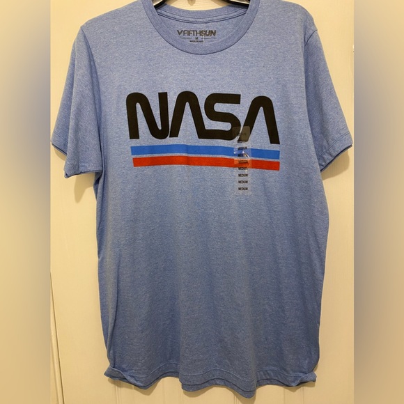 Graphic tee 5 shirt bundle new!! - Picture 7 of 7